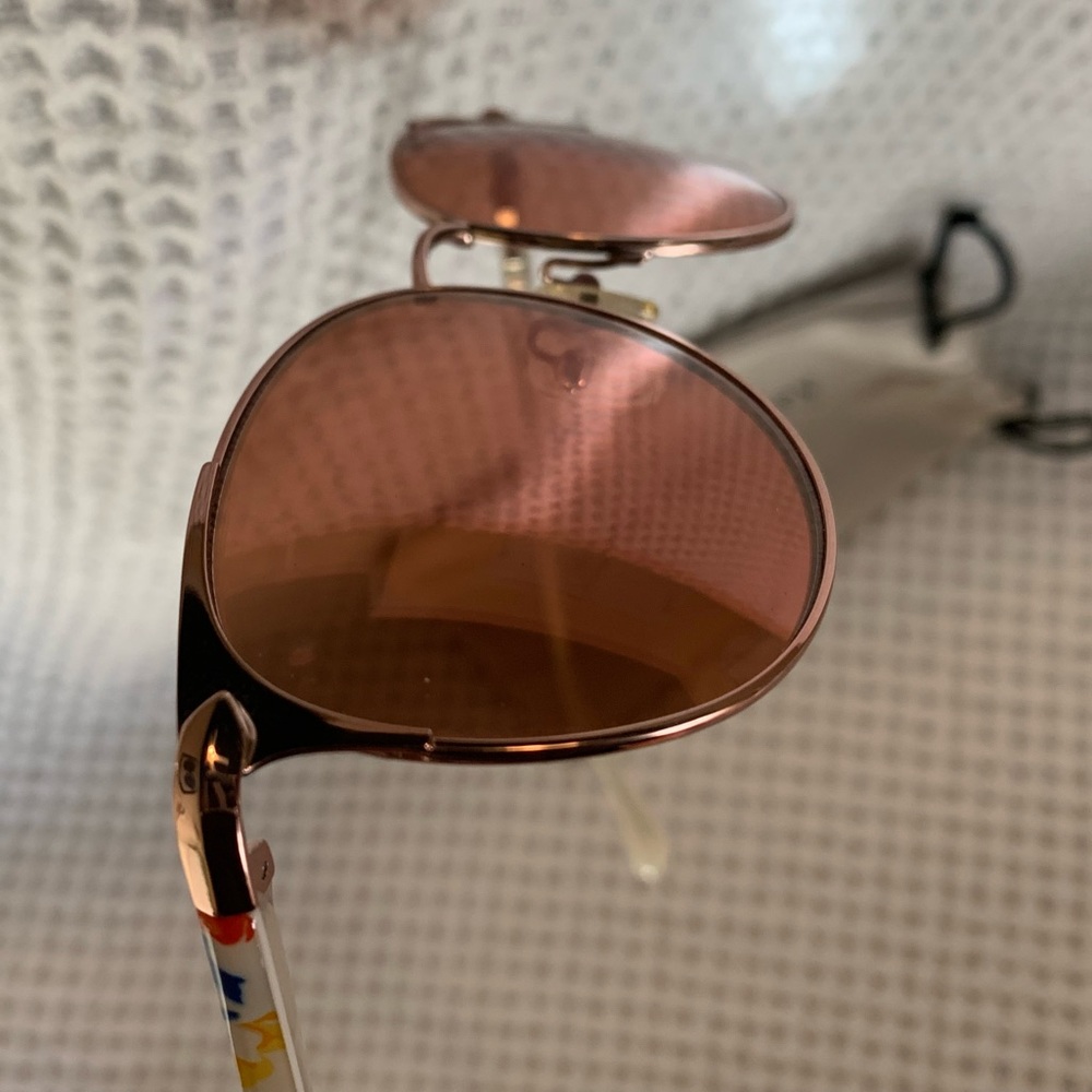 Vera Bradley rose mirrored sunglasses - Picture 3 of 6